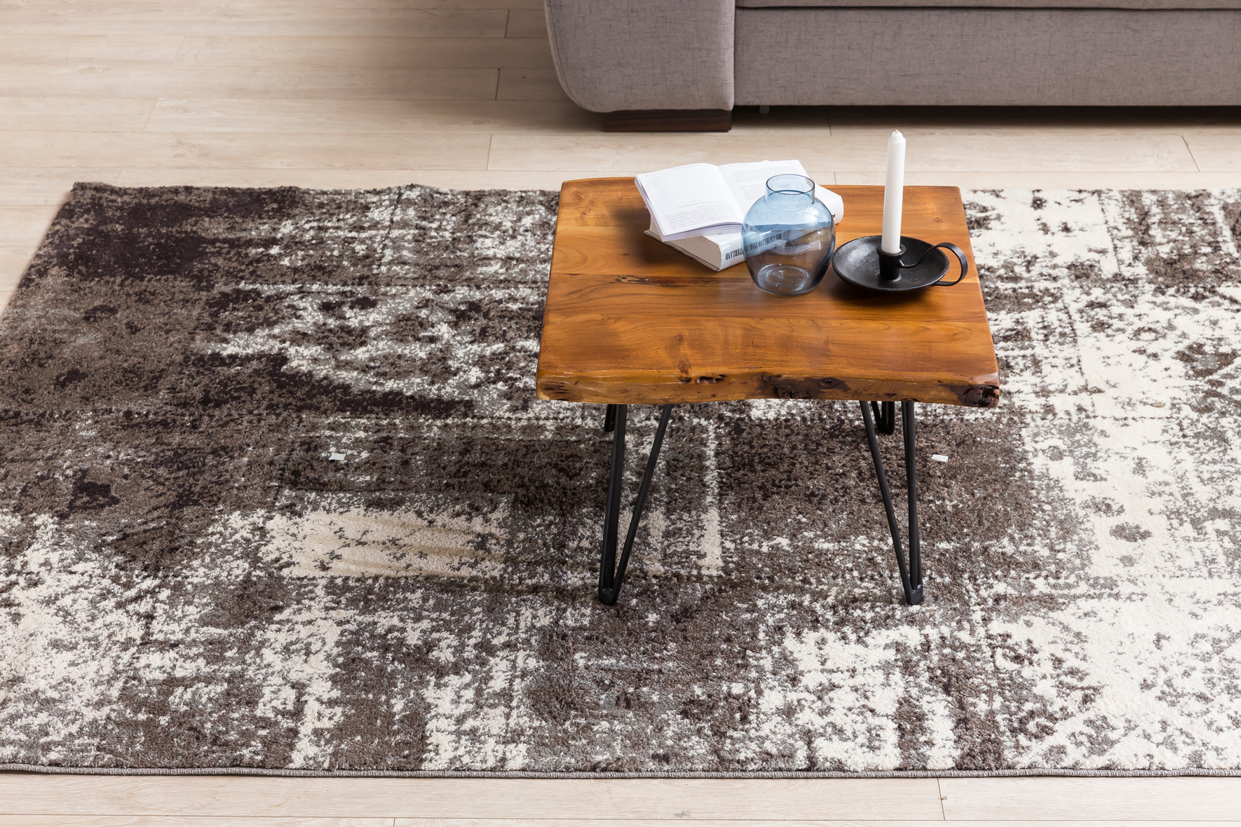 Couchtisch Baumkante 56x38x51 cm Sheesham Massivholz Metallbeine Wohnzimmertisch – Ansicht 4