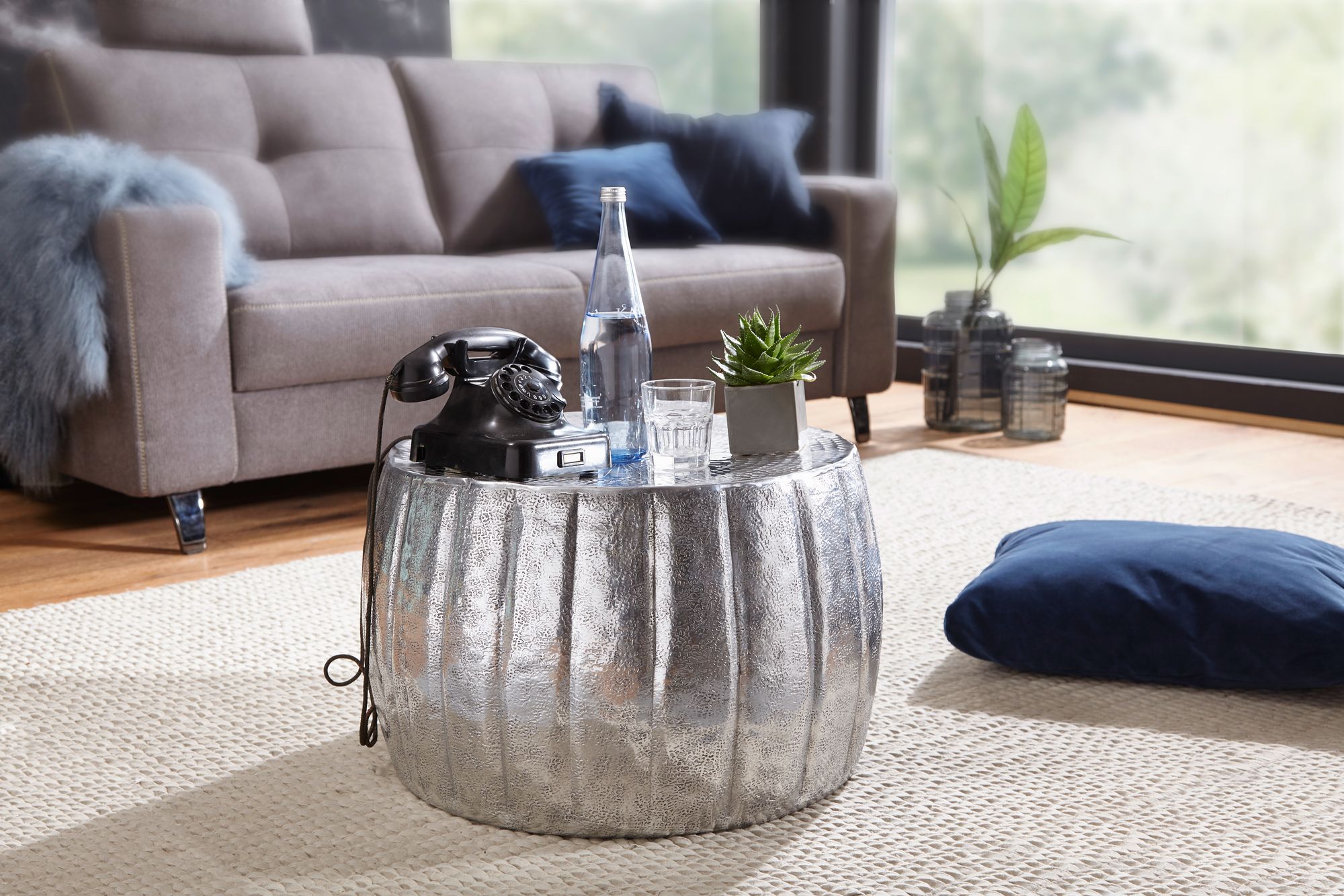 FineBuy Design Couchtisch rund 60 cm aus Metall - Handgefertigter Aluminium Wohnzimmertisch Hammerschlag - Orientalischer flacher Alu Sofatisch | Farbe: Gold FineBuy Design Couchtisch rund 60 cm aus Metall - Handgefertigter Aluminium Wohnzimmertisch Hammerschlag - Orientalischer flacher Alu Sofatisch | Farbe: Gold