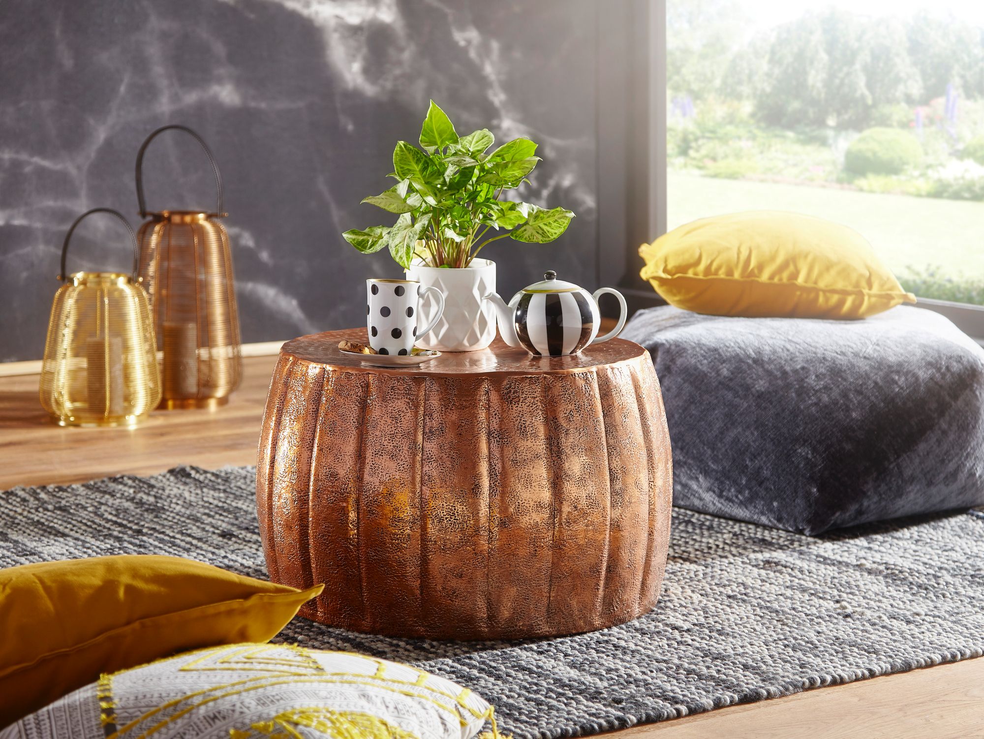 FineBuy Design Couchtisch rund 60 cm aus Metall - Handgefertigter Aluminium Wohnzimmertisch Hammerschlag - Orientalischer flacher Alu Sofatisch | Farbe: Gold FineBuy Design Couchtisch rund 60 cm aus Metall - Handgefertigter Aluminium Wohnzimmertisch Hammerschlag - Orientalischer flacher Alu Sofatisch | Farbe: Gold