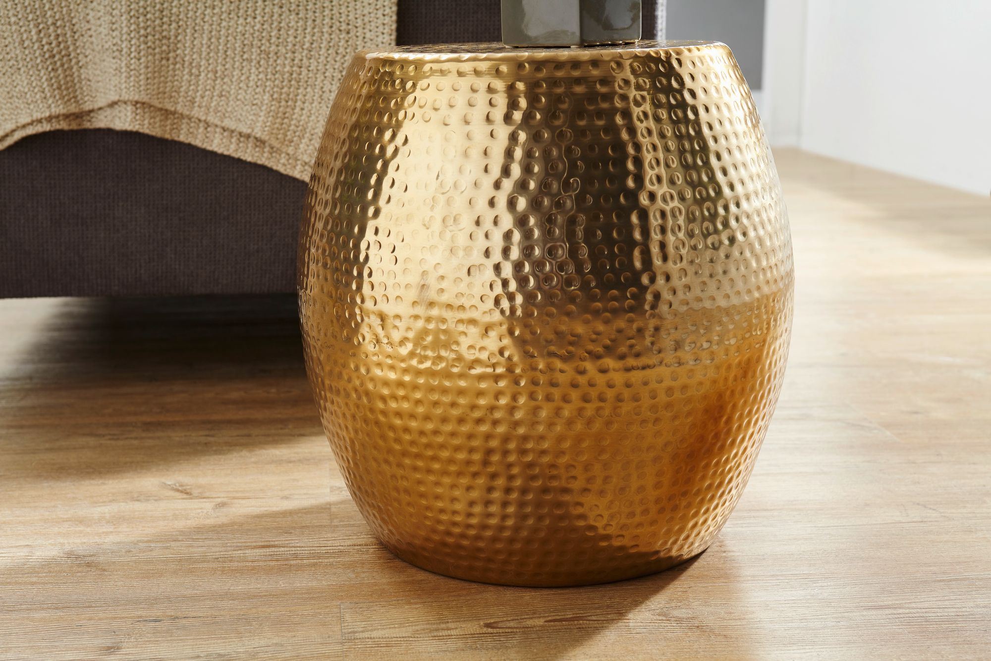 FineBuy Beistelltisch rund 42 cm Metall - Orientalischer Design Wohnzimmertisch Aluminium - Hammerschlag Alu kleiner Couchtisch - Dekotisch | Farbe: Gold