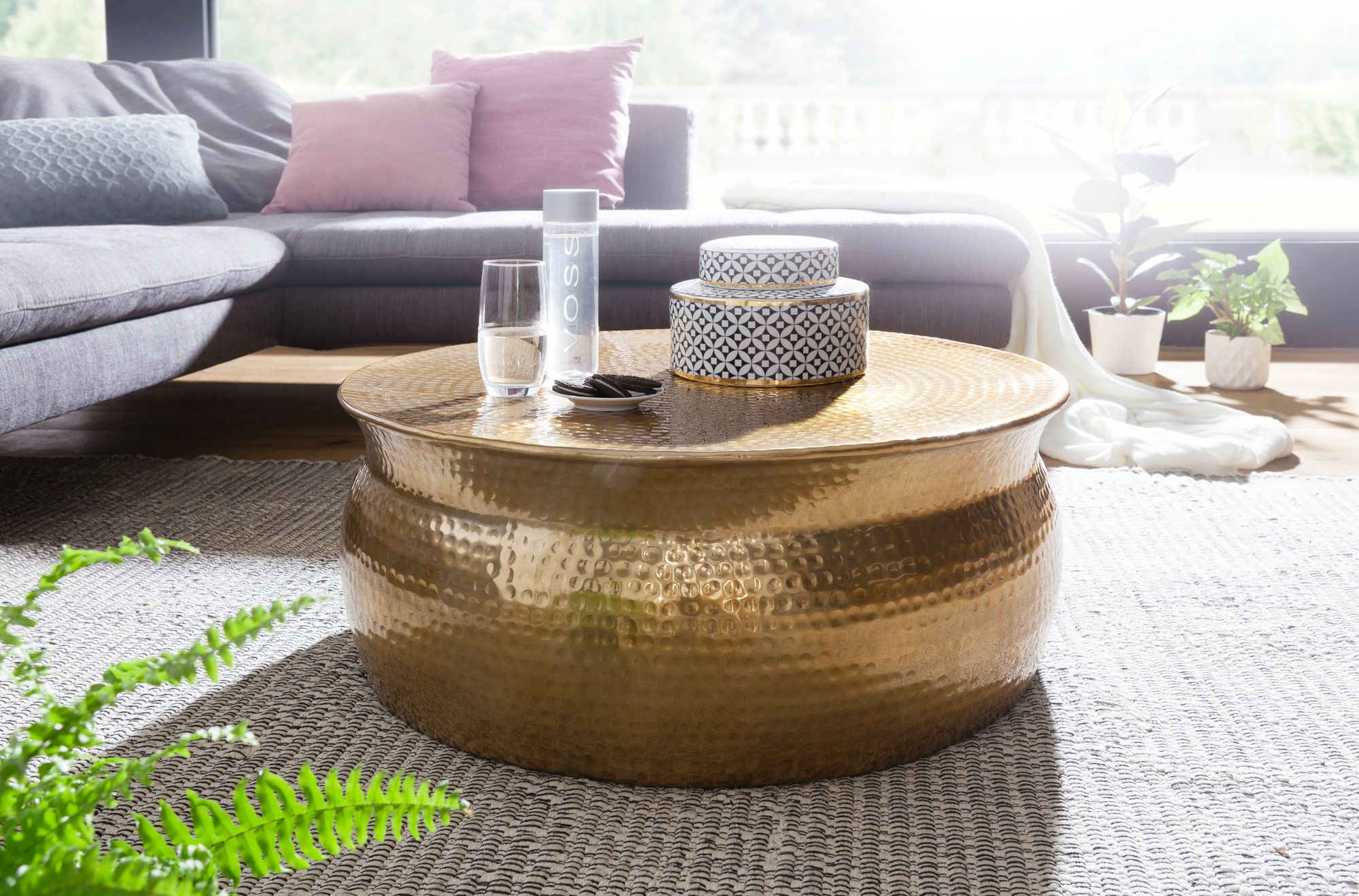 FineBuy Design Couchtisch rund 75 cm aus Metall - Handgefertigter Aluminium Wohnzimmertisch Hammerschlag - Orientalischer flacher Alu Sofatisch | Farbe: Gold FineBuy Design Couchtisch rund 75 cm aus Metall - Handgefertigter Aluminium Wohnzimmertisch Hammerschlag - Orientalischer flacher Alu Sofatisch | Farbe: Gold