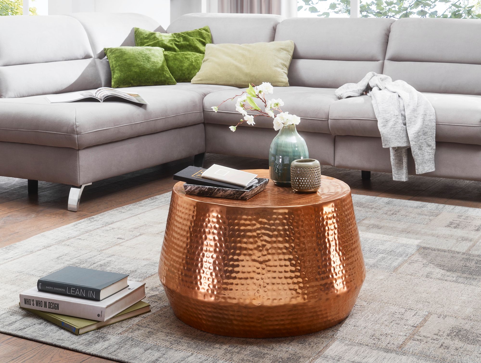FineBuy Design Couchtisch rund 60 cm aus Metall - Handgefertigter Aluminium Wohnzimmertisch Hammerschlag - Orientalischer Alu Beistelltisch | Farbe: Gold FineBuy Design Couchtisch rund 60 cm aus Metall - Handgefertigter Aluminium Wohnzimmertisch Hammerschlag - Orientalischer Alu Beistelltisch | Farbe: Gold