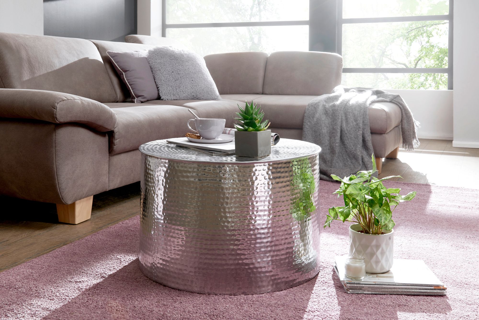 FineBuy Design Couchtisch rund 60 cm aus Metall - Handgefertigter Aluminium Wohnzimmertisch mit Hammerschlag - Orientalischer runder Alu Sofatisch | Farbe: Gold FineBuy Design Couchtisch rund 60 cm aus Metall - Handgefertigter Aluminium Wohnzimmertisch mit Hammerschlag - Orientalischer runder Alu Sofatisch | Farbe: Gold