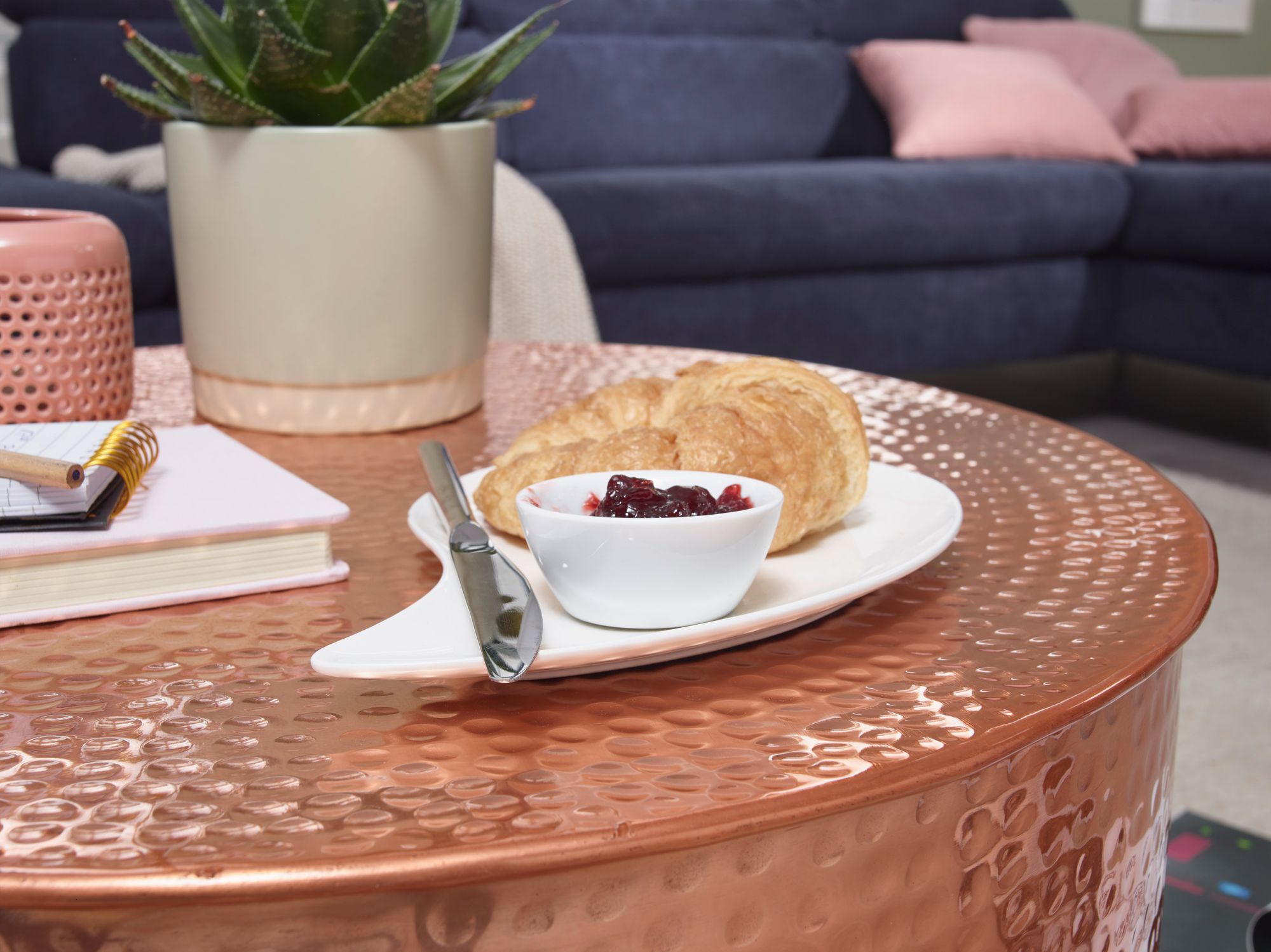 FineBuy Design Couchtisch rund 60 cm aus Metall - Handgefertigter Aluminium Wohnzimmertisch mit Hammerschlag - Orientalischer runder Alu Sofatisch | Farbe: Gold FineBuy Design Couchtisch rund 60 cm aus Metall - Handgefertigter Aluminium Wohnzimmertisch mit Hammerschlag - Orientalischer runder Alu Sofatisch | Farbe: Gold