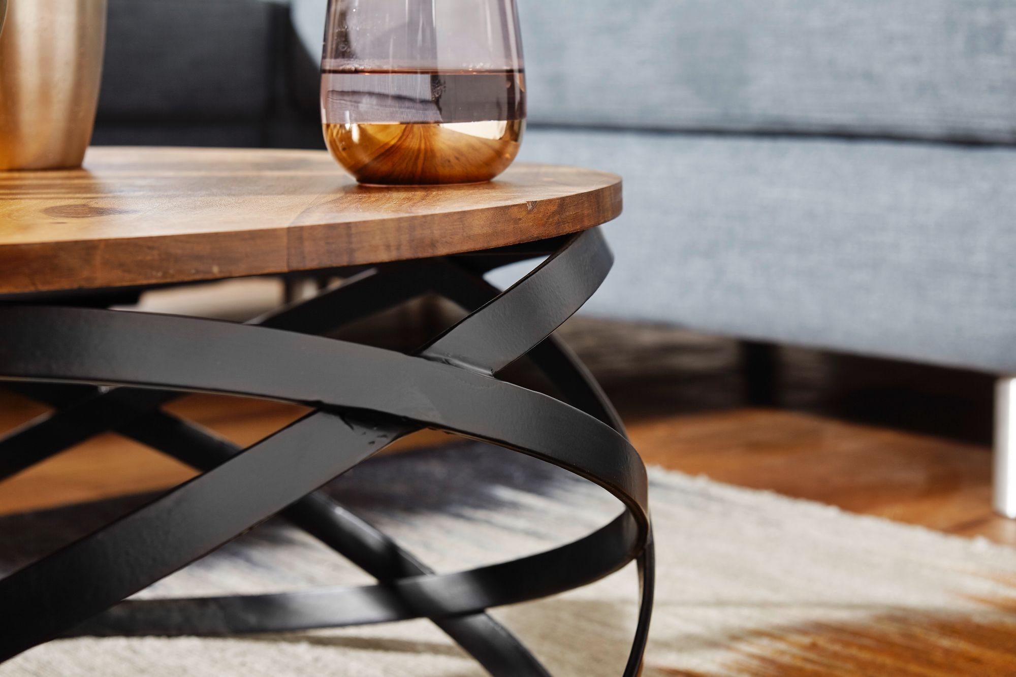 FineBuy Couchtisch MANUR Sheesham Massivholz rund Ø 60 cm Wohnzimmertisch Metall – Ansicht 5