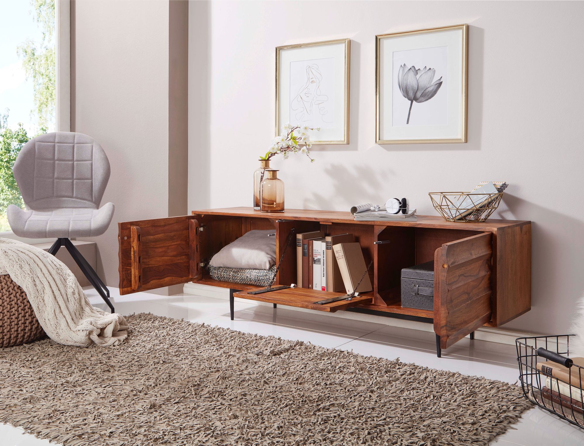 Massives TV-Board 150 cm Sheesham Massivholz Fernsehschrank mit 3 Türen Lowboard – Ansicht 2
