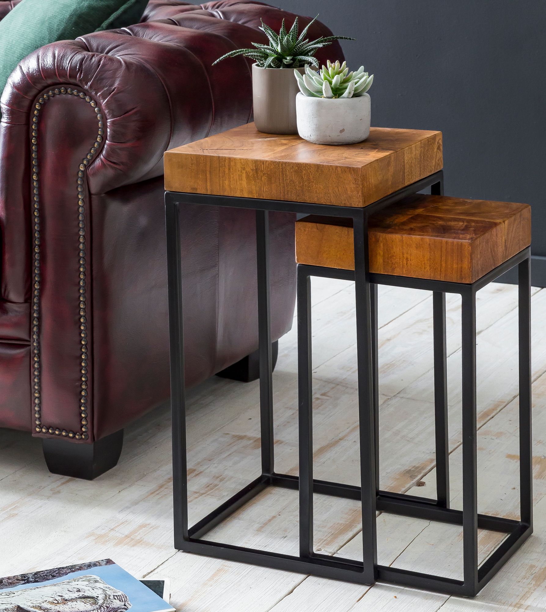 FineBuy Design Satztisch FB51457 Sheesham Metall Beistelltisch 2er Set klein, Couchtisch Set 2 Holz Tische, Massivholz Wohnzimmertisch Metallgestell, Schmaler Sofatisch Ablagetisch