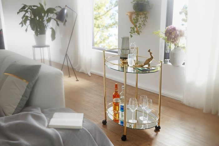 FineBuy Design Servierwagen Gold 67x79 cm Mobile Mini Bar, Beistelltisch auf Rollen, Speisewagen mit Glasplatte Weiß, Küchenwagen, Teewagen mit Milchglas 4250950293076