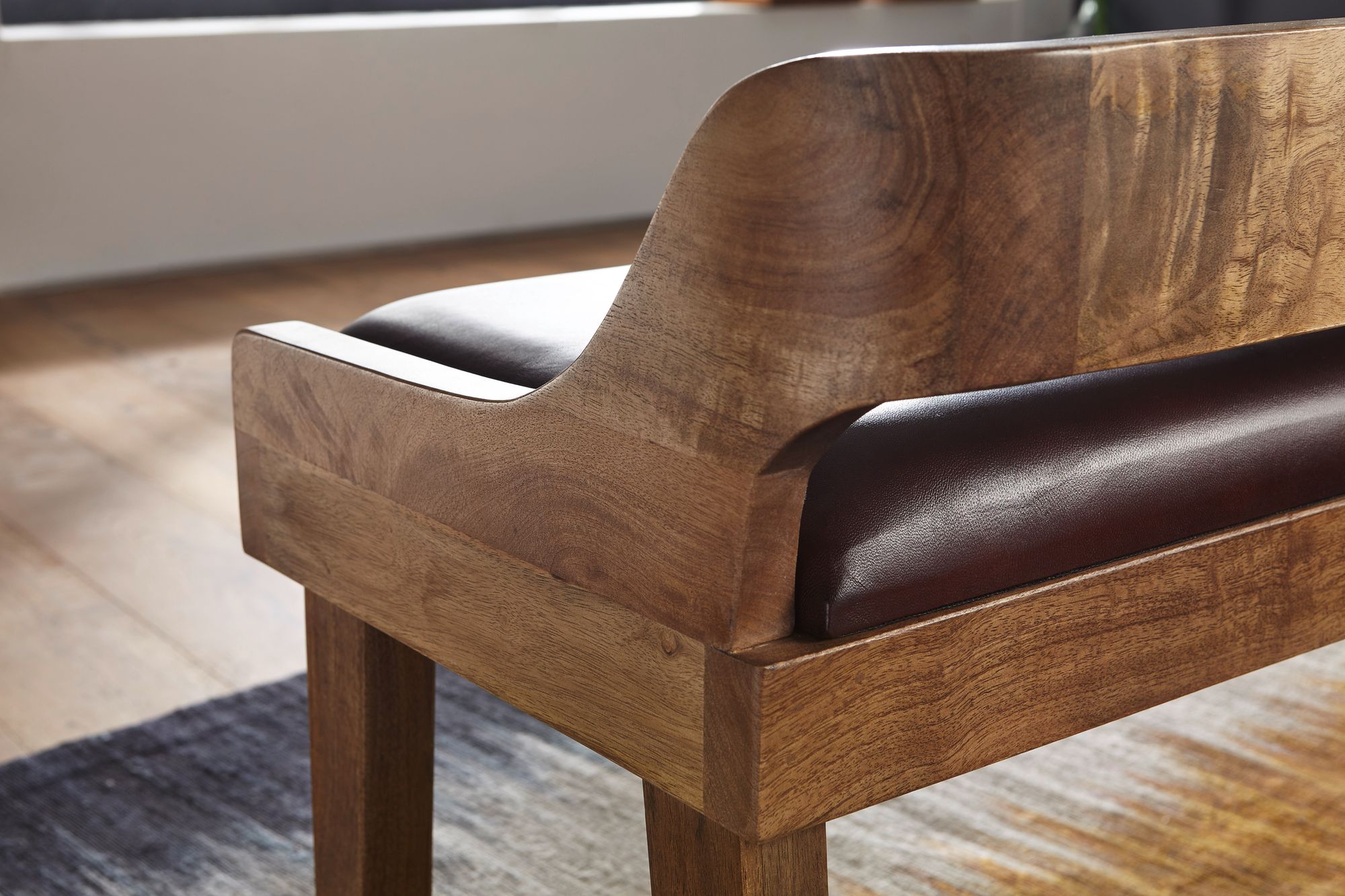 Gepolsterte Sitzbank mit Lehne 108cm Massivholz Echtleder Bank Garderobenbank – Ansicht 5