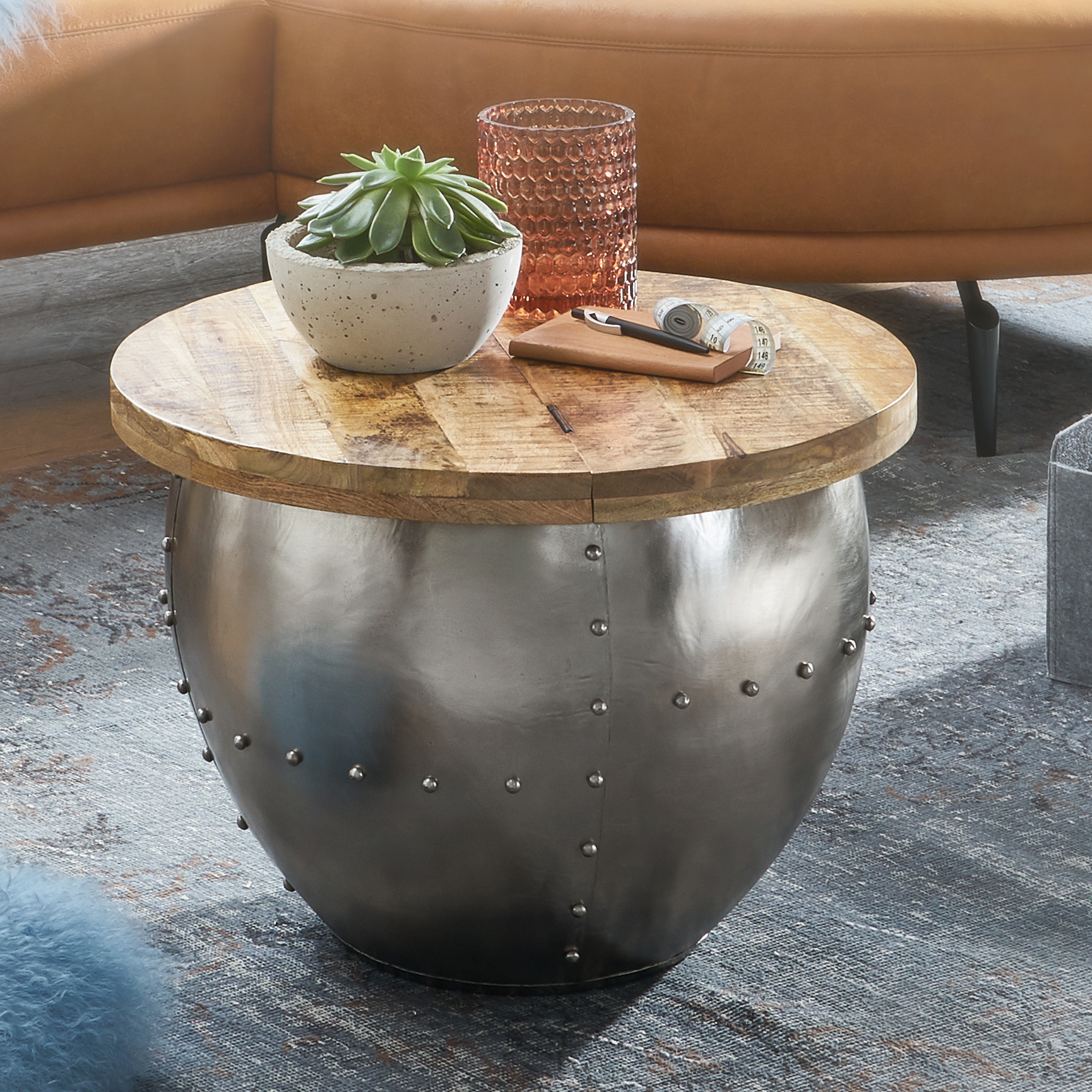FineBuy Couchtisch Mango Massivholz / Metall 60x43x60 cm Industrial Style Rund, Design Wohnzimmertisch mit Stauraum, Moderner Loungetisch Sofatisch | Farbe: Silber FineBuy Couchtisch Mango Massivholz / Metall 60x43x60 cm Industrial Style Rund, Design Wohnzimmertisch mit Stauraum, Moderner Loungetisch Sofatisch | Farbe: Silber