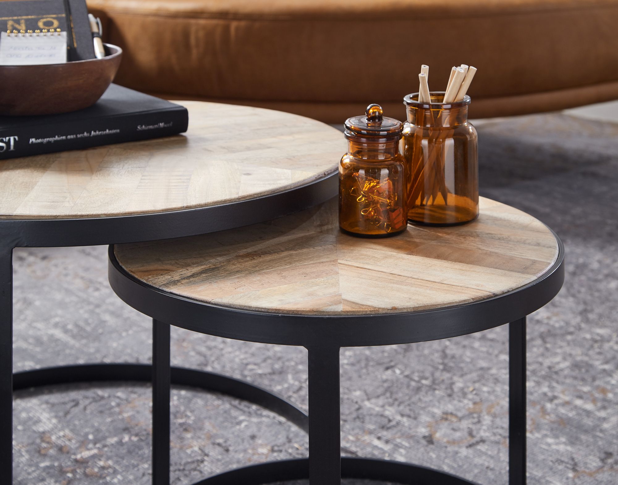 FineBuy Couchtisch 2er Set Massivholz / Metall Wohnzimmertisch Industrial Rund, Beistelltisch mit Metallbeine Schwarz, Tischset 2-teilig Satztisch Holz | Farbe: Braun
