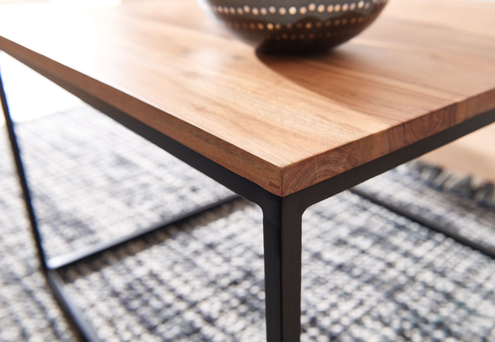 FineBuy Couchtisch quadratisch 60x60cm Akazie Massivholz Design Wohnzimmertisch – Ansicht 4