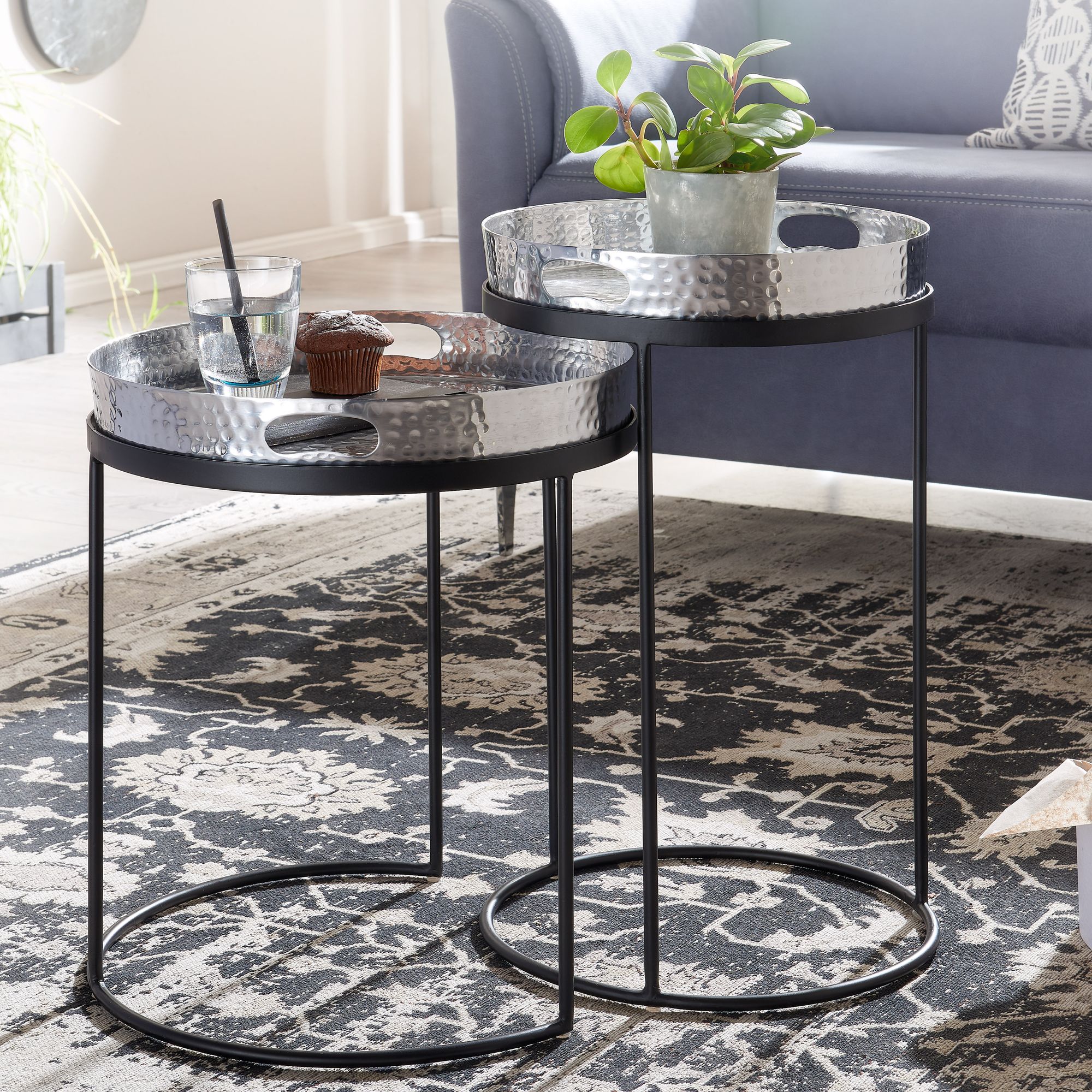 FineBuy Beistelltisch 2er Set Metall Hammerschlag Satztisch Rund, Couchtisch abnehmbares Tablett, Tabletttisch Sofa 2 teilig Modern, Runder Sofatisch | Farbe: Gold FineBuy Beistelltisch 2er Set Metall Hammerschlag Satztisch Rund, Couchtisch abnehmbares Tablett, Tabletttisch Sofa 2 teilig Modern, Runder Sofatisch | Farbe: Gold