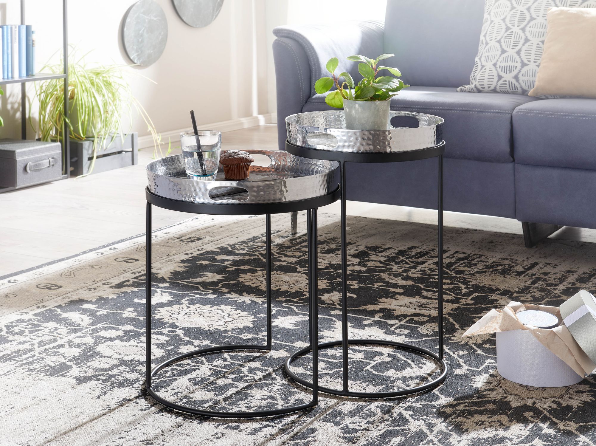 FineBuy Beistelltisch 2er Set Metall Hammerschlag Satztisch Rund, Couchtisch abnehmbares Tablett, Tabletttisch Sofa 2 teilig Modern, Runder Sofatisch | Farbe: Gold FineBuy Beistelltisch 2er Set Metall Hammerschlag Satztisch Rund, Couchtisch abnehmbares Tablett, Tabletttisch Sofa 2 teilig Modern, Runder Sofatisch | Farbe: Gold