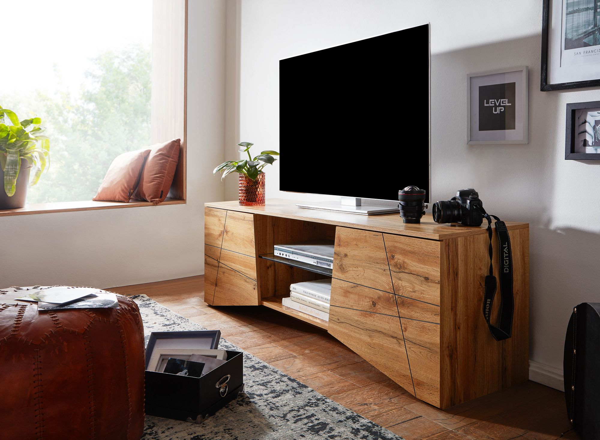 TV-Board Kommode 160cm MDF Eiche Dekor Design Lowboard mit 2 Türen & Glas Ablage Fernsehschrank – Ansicht 7