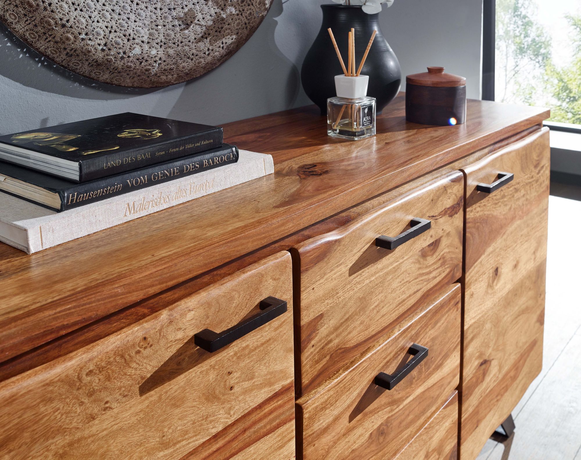 Massivholz Sideboard 145cm Sheesham Design Kommode mit 2 Türen & 3 Schubladen Baumkante – Ansicht 5