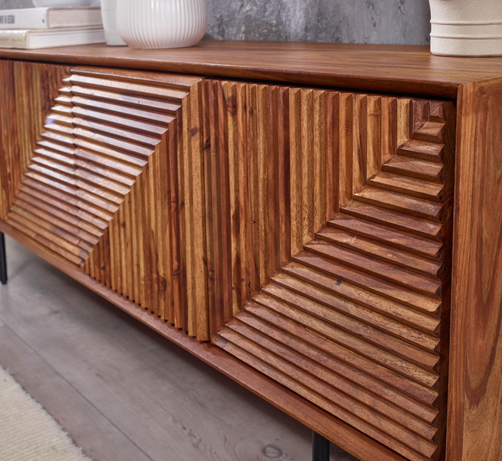 Massive TV-Board Kommode 140cm Sheesham Massivholz 3 Türen Fernsehschrank Lowboard – Ansicht 5
