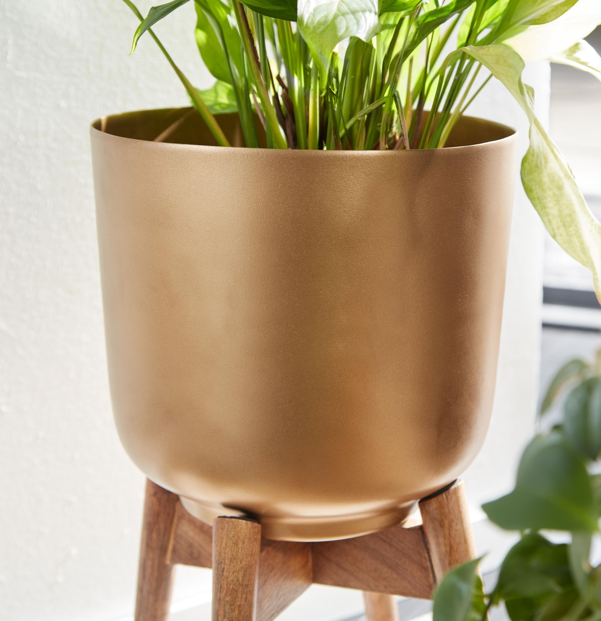 Blumentopf FineBuy Pflanzenkübel 2er Set Metall Holz Gold Rund Pflanzgefäß – Ansicht 4