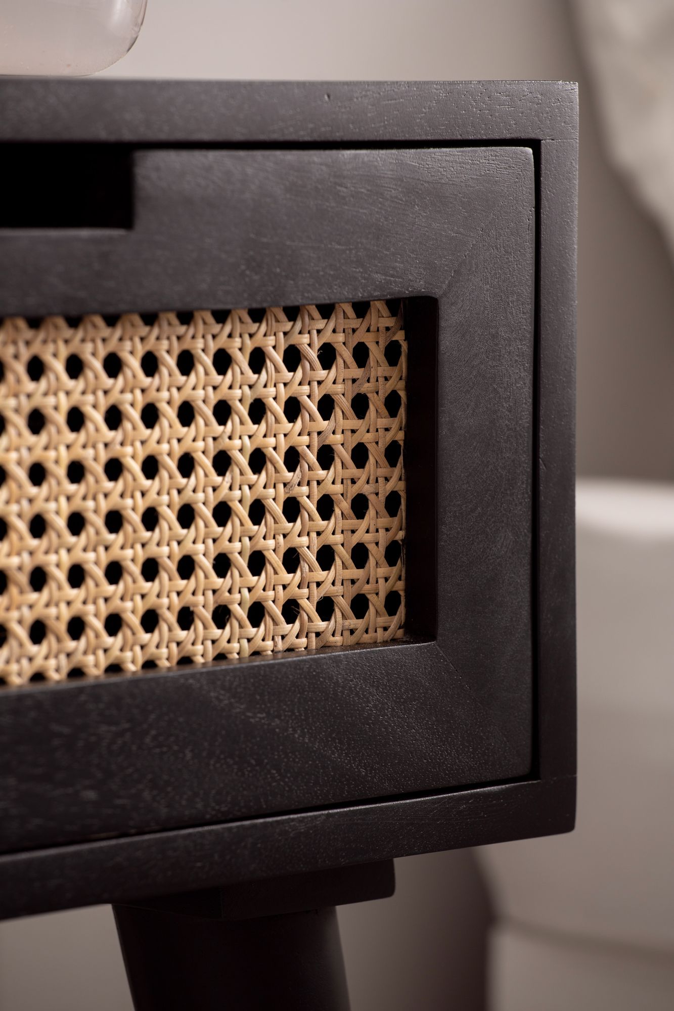 Nachtkonsole Massivholz Schwarz Rattan Schublade Nachttisch Nachtkästchen Boho – Ansicht 5