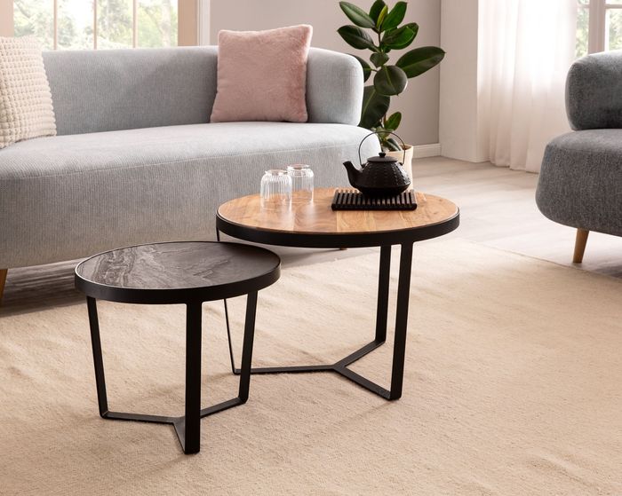 FineBuy Couchtisch 2er Set Akazie Massivholz / Steinoptik Wohnzimmertisch Rund, Satztisch mit Metallgestell, Kaffeetisch Modern, Sofatisch Verschachtelungstisch 2-teilig