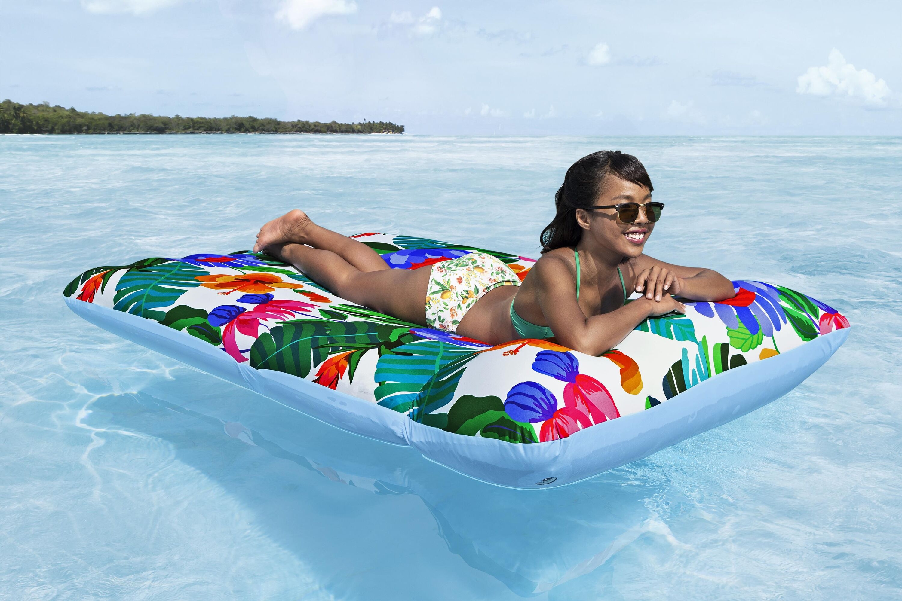 Luftmatratze Blissful Drifter mit Textilbezug 183 x 124 cm