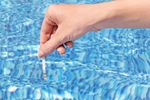Teststreifen-3-in-1-Pool-und-Spa-50-Stueck-2024-2.jpg