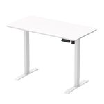Stehpult-elektrisch-weiss-mit-USB-120-x-60-cm-schraege-Ansicht.jpg