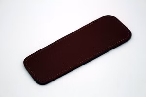 laguiole-en-aubrac-stecketui-leder-pca-braun-bis-9-cm.jpg Laguiole En Aubrac Stecketui Leder PCA braun bis 9 cm Vorderseite