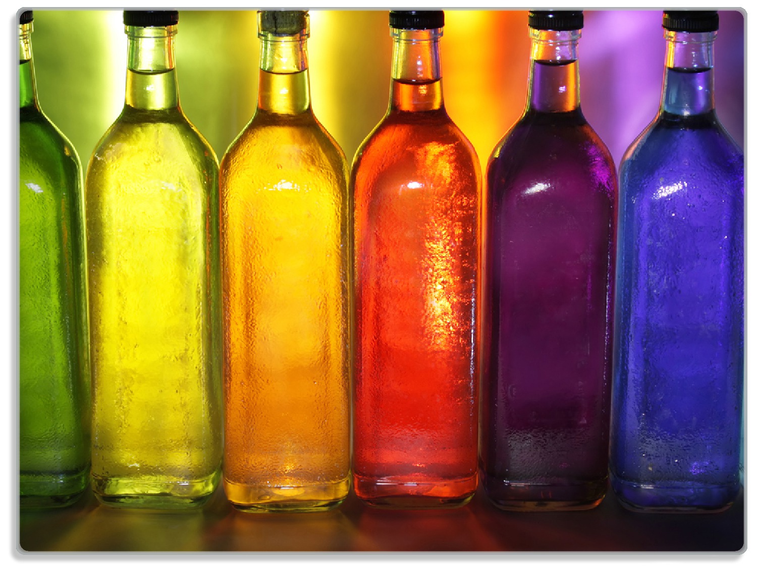 Glasunterlage Bunte Flaschen im Regal