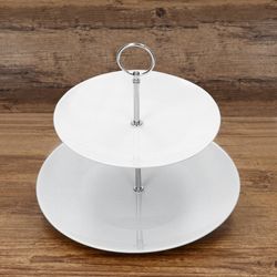 02-MamboCat-Anna-Etagere-2-stoeckig-Moodpicture-02.jpg ANNA Etagere weiß 2-stöckig aus Porzellan - 161882 MC_Bild_2