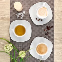 05-MamboCat-Lotta-Kaffeetasse-mit-Untertasse-Szene-01.jpg 6er Set LOTTA Kaffeetassen 170ml mit Untertassen weiß Porzellan_Bild_5