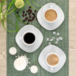 05-MamboCat-Lotta-Espressotasse-mit-Untertasse-Szene-01.jpg 6er Set LOTTA Espressotasse 80ml mit Untertasse weiß Porzellan _Bild_5