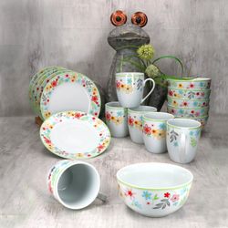 02-MamboCat-Variant-18tlg-Fruehstuecksset-Bluemchen-Ambientebild.jpg 18tlg Frühstücksset VARIANT BLÜMCHEN für 6 Personen aus Porzellan_Bild_2