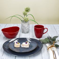03-582711-Maeser-NATURAL-Kombiservice-16tlg-blau-rot-Ambientebild.jpg 16tlg Kombiservice NATURAL blau & rot für 4 Personen aus Steingut - 582711_Bild_3