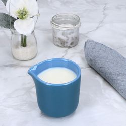 03-414424-Ritzenhoff-und-Breker-Jasper-Ozeanblau-Milchkaennchen-Ambientebild.jpg Jasper Ozeanblau Milchkännchen aus Steingut - 414424_Bild_6