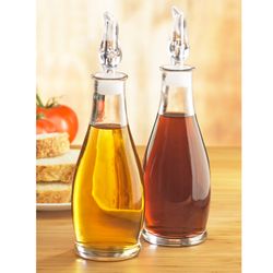 04-13249022S-Borgonovo-Olli-Essig-und-Oel-Flasche-Ambientebild-02.jpg 2er Set OLLI Essig- & Öl-Flaschen mit Ausgießer - 13249022S_Bild_4