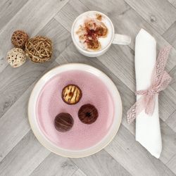 03-162835-162836-MamboCat-Reactive-Glaze-Paris-12tlg-Fruehstuecksservice-Ambientebild-01.jpg 12tlg Frühstücksset REACTIVE GLAZE PARIS Creme & Pink Steingut für 6 Personen_Bild_3