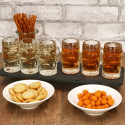 03-13218221S-Borgonovo-Mini-Masskrug-Schnapsglas-4cl-Ambientebild-01.jpg 6er Set Mini-Maßkrug Schnapsglas 4cl aus Glas – 13218221S_Bild_3