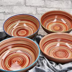 03-24325754-HIT-LINEA-Spaghetti-Teller-Ambientebild.jpg 4er Set LINEA Spaghetti-Teller für 4 Personen aus Steingut - 24325754_Bild_3