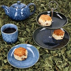 03-24303276-HIT-Scones-Blau-10tlg-Teeset-Ambientebild-01.jpg 4x Becher & 4x Teller - 24303276_Bild_3