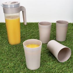05-94630-Arte-Regal-Togo-5tlg-Krug-Set-Beige-Ambientebild-02.jpg 5tlg Krug Set ToGo beige - 1x Krug mit Deckel + 4x Becher aus Kunststoff - 94630_Bild_6
