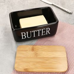 03-99881-Arte-Regal-Reni-Butterdose-schwarz-mit-Bambusdeckel-Ambientebild-01.jpg 03-99881-Arte-Regal-Reni-Butterdose-schwarz-mit-Bambusdeckel-Ambientebild-01.jpg