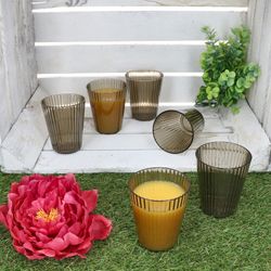 03-10490-Arte-Regal-ToGo-Wasserglaeser-Kunststoff-grau-Ambientebild-01.jpg 6er Set ToGo Wassergläser Grau aus Kunststoff - 10490_Bild_3