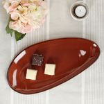 05-211573-Ritzenhoff-und-Breker-Marron-Taste-Kuchenteller-Platte-oval-35-5x17cm-Ambientebild-02.jpg