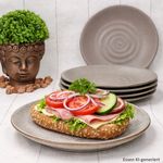 03-24321638-HIT-Clay-Grau-Kuchenteller-Ambientebild-01-Deko-1.jpg