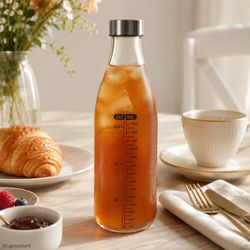 05-67364-Arte-Regal-Organic-Flasche-1L-mit-Skala-Ambientebild-02-Einzeln.jpg 05-67364-Arte-Regal-Organic-Flasche-1L-mit-Skala-Ambientebild-02-Einzeln.jpg