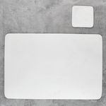 04-12090-12095-Kela-Kimara-Tischset-Untersetzer-Weiss-Lederoptik-mit-Untergrund.jpg