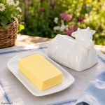 03-24302175-HIT-Butterdose-Kuh-Porzellan-weiss-Ambientebild-01.jpg