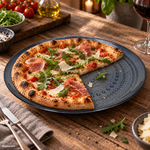 03-23050006-HIT-Oxy-Blau-Pizzateller-32-5cm-Ambientebild-Einzeln-01-KI.png