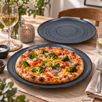 23050006-HIT-Oxy-Blau-Pizzateller-32-5cm-Ambientebild-2er-Set-01-KI.png